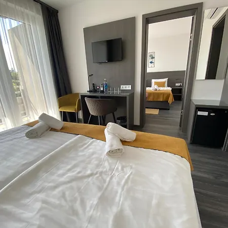 & Hotel 4*