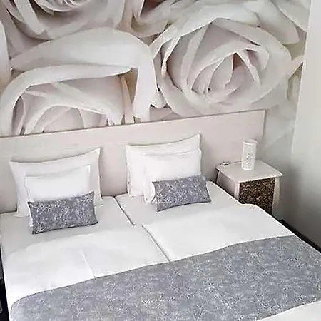 Hotel &