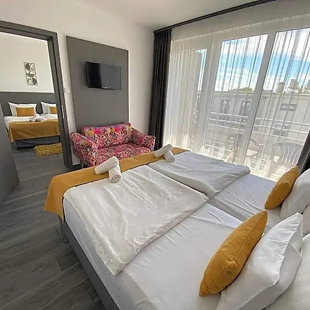 Hotel & Csopak