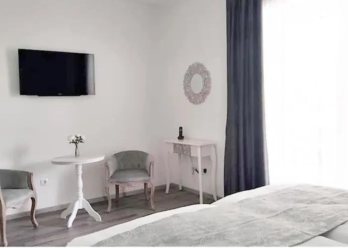 & Hotel