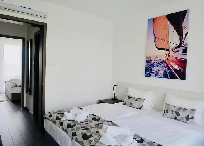 & Hotel Csopak
