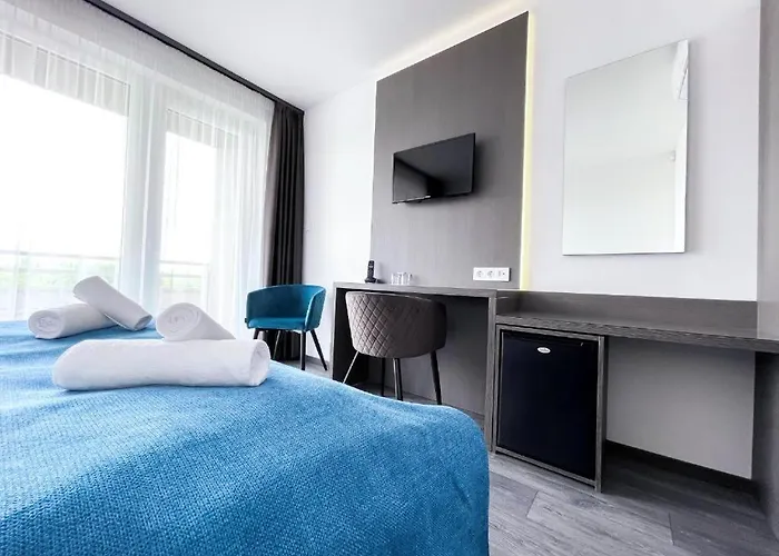 Hotel & Csopak