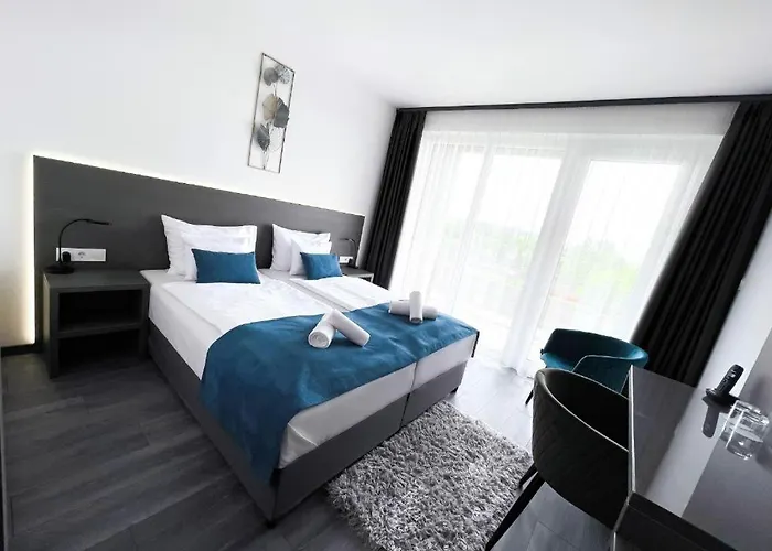 Hotel &