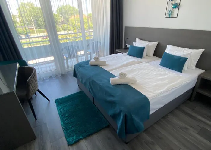 & Hotel 4*