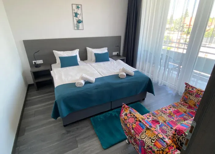 Hotel & Csopak